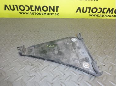 8D0807484 - Pravý držiak zadného nárazníka - Audi A4/S4/Avant/quattro 1995 - 1999