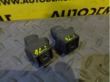 Silentbloky chladiča vody 7L0121276A - Volkswagen VW Touareg 7L 2005  5.0 Tdi V10 230 kW BLE HAQ