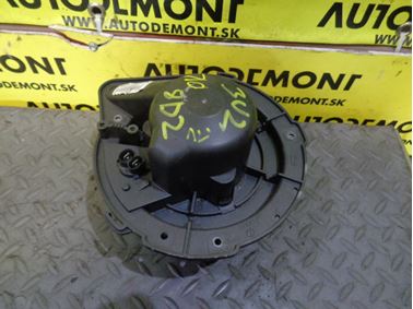 8D2820021 - Ventilátor kúrenia - Audi A4 1995 - 2001 VW Passat 1997 - 2005 Škoda Superb 2002 - 2008