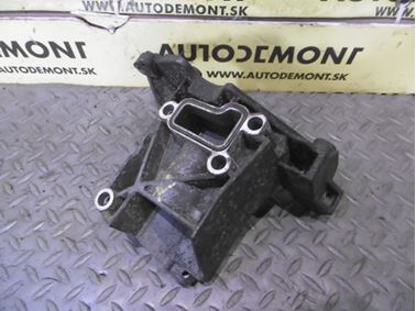 Držiak servo čerpadla 059145169AA - Audi A6 C6 4F 2008 Avant Quattro S - Line 3.0 Tdi 171 kW ASB KGX
