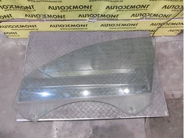 Ľavé predné sklo 4F0845201D - Audi A6 C6 4F 2006 Avant Quattro 3.0 TDI 165 kW BMK HVE