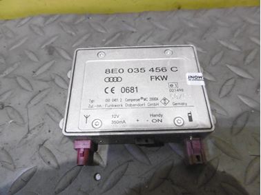Zosilňovač antény 8e0035456C - Audi A6 C6 4F 2006 Avant Quattro 3.0 TDI 165 kW BMK HVE