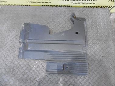 Pravý kryt podvozku 4F0825216A 4F0825216B 4F0825216F - Audi A6 C6 4F 2006 Avant Quattro 3.0 TDI 165 kW BMK HVE