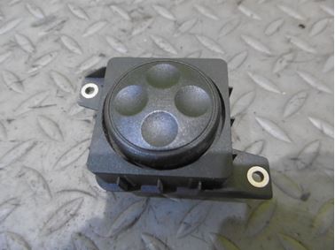 8L0959777A - Spínač bedrovej opierky - Audi A6 1998 - 2005 A6 Allroad 2000 - 2005