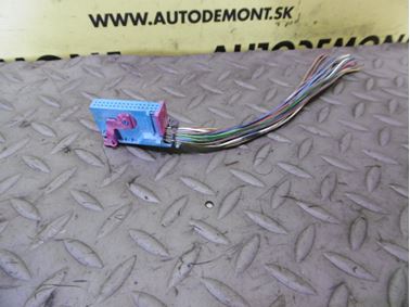 8L0972977D - Konektor pre prístrojový panel - budíky